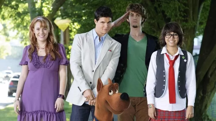 watch for free Scooby-Doo! The Mystery Begins